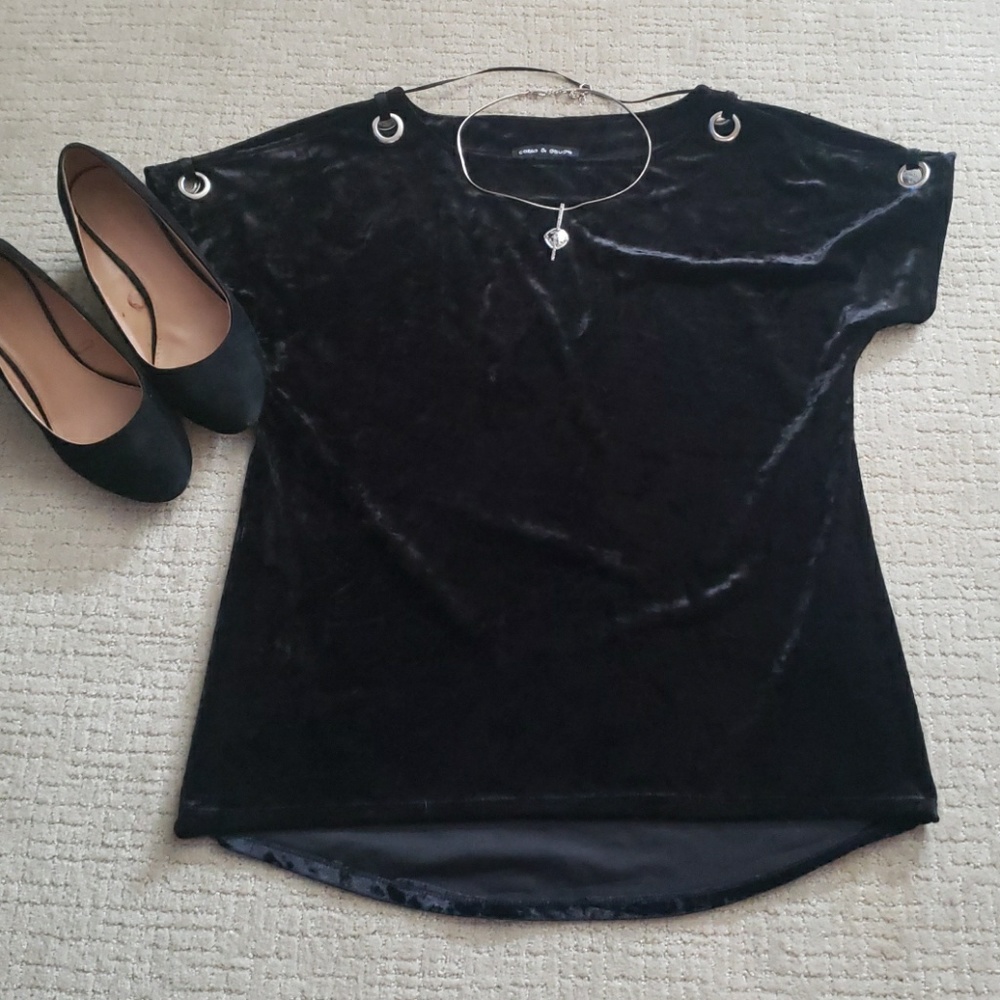 Crushed velvet top with silver accents